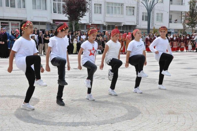 Sorgun’da Halkoyunları Şenliği Düzenlendi