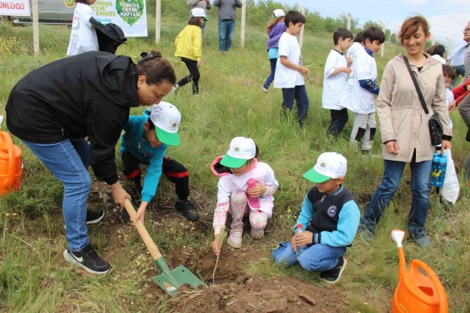 Yozgat’ta Fidanlar Toprakla Buluştu