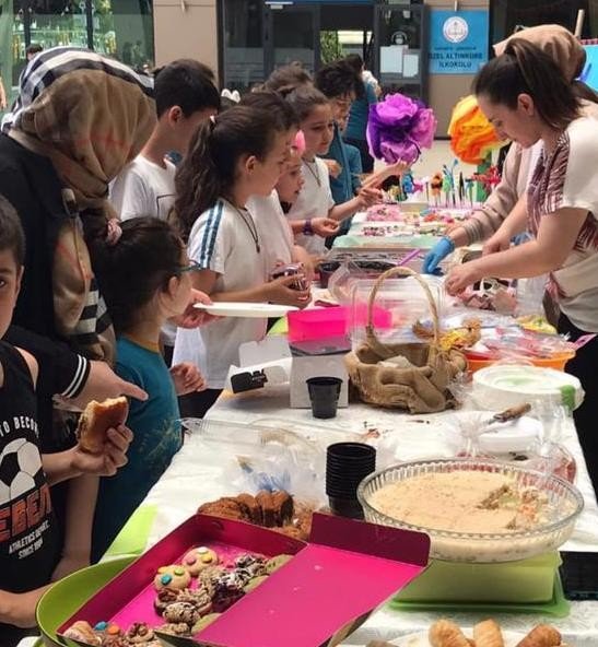 Altınküre’de Örnek Hayır Panayırı: Toplanan Ücretler Lösev’e Bağışlandı