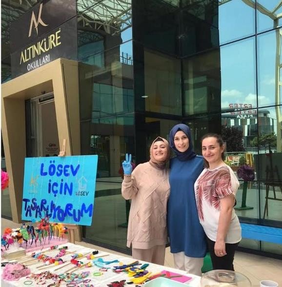 Altınküre’de Örnek Hayır Panayırı: Toplanan Ücretler Lösev’e Bağışlandı