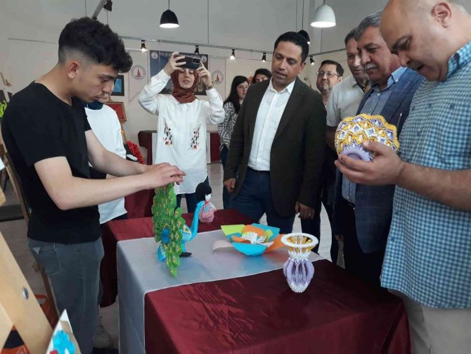 Kütahya’da ’Kağıt Sanatı’ Sergisi