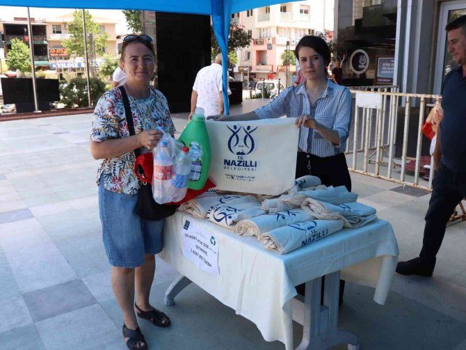 Nazilli’de 3 Saatte 50 Bin Atık Pil Topladılar