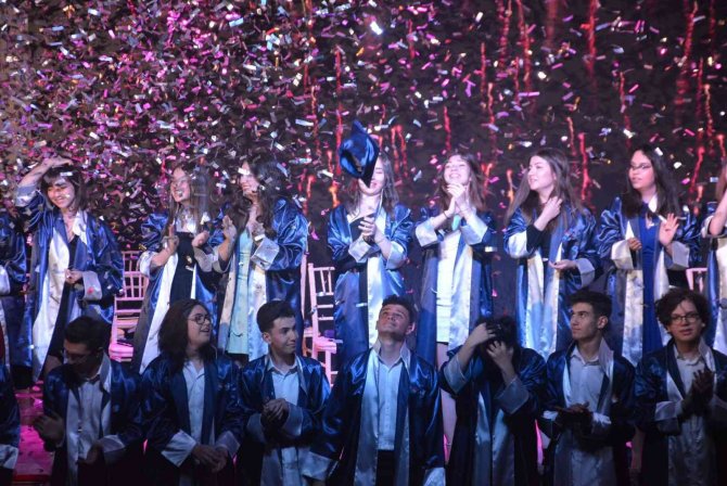 Keplerini Atıp Okullarıyla Vedalaştılar