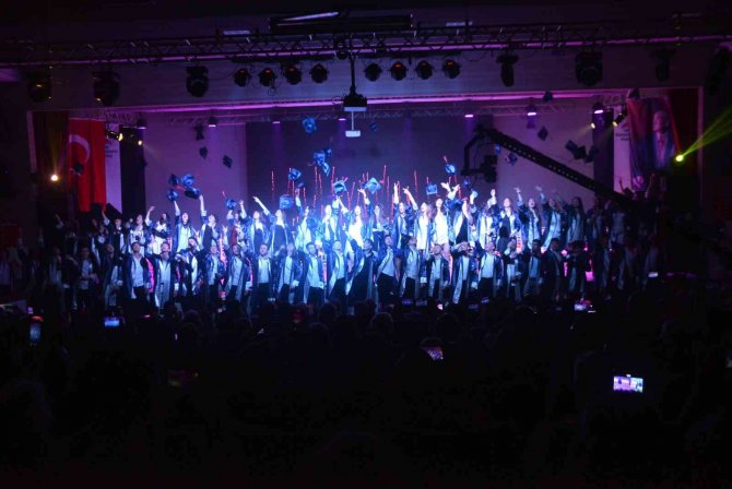 Keplerini Atıp Okullarıyla Vedalaştılar