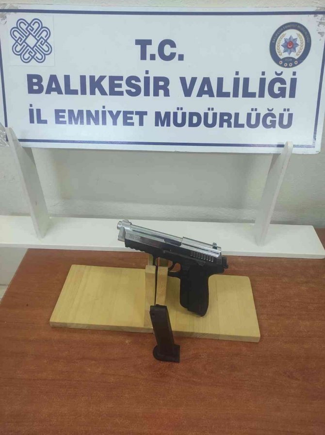 Balıkesir’de 48 Aranan Şahsa Gözaltı