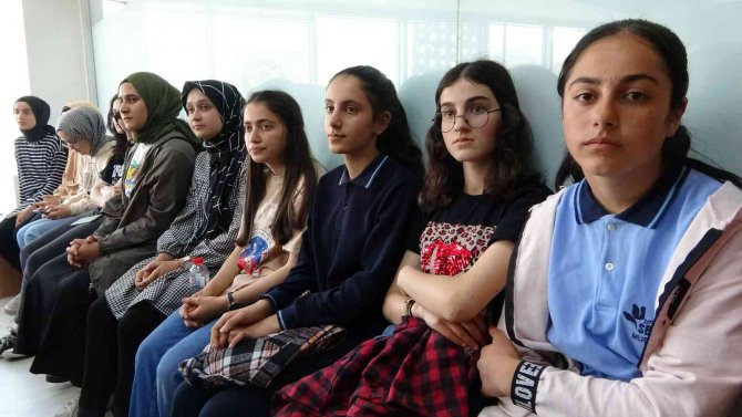 Muş’ta “Bir Bilenle Bilge Nesil” Projesi Ödül Töreni Düzenlendi