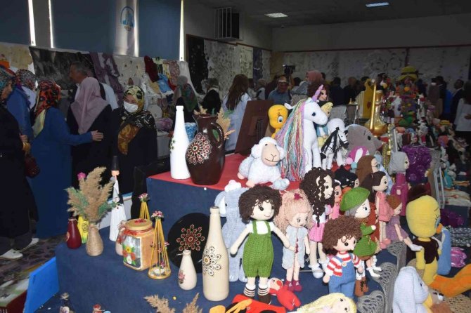 Bitlis’te Yıl Sonu Sergisi