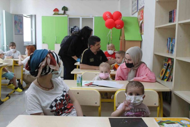 Bursa’da Hasta Çocuklara Moral