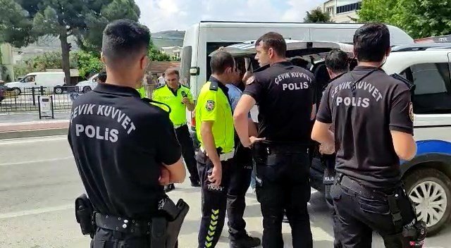 Bursa’daki Kavgada Kan Aktı: 2 Yaralı