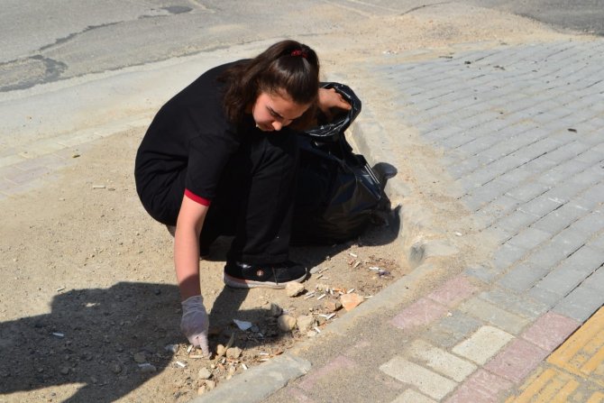 Öğrenciler Muhtarla Buluştu, Sokak Sokak Temizlik Yaptı
