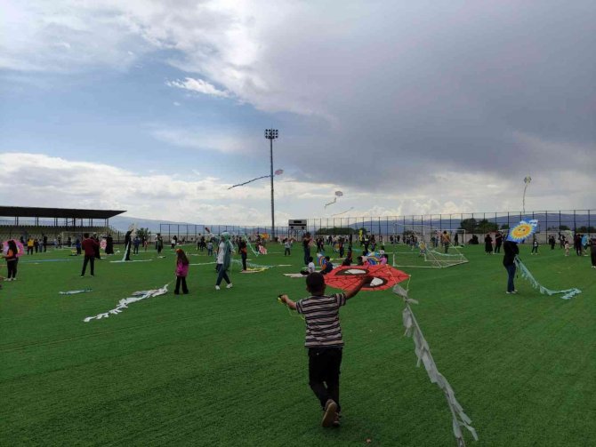 Çevre Haftası’nda Uçurtmalar Gökyüzünü Süsledi