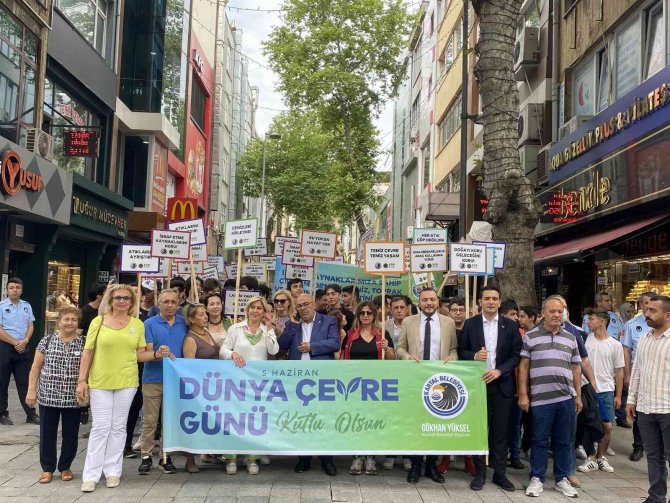 Kartal’da ’Dünya Çevre Günü’nde Çevre İçin Yürüdüler