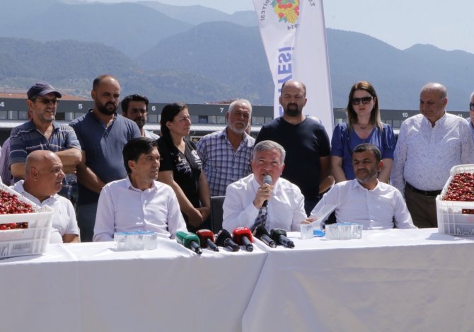 Başkan Kepenek’in Açıklamaları Honazlı Kirazcıları Memnun Etmedi