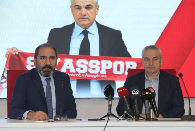 Rıza Çalımbay Resmi Sözleşmeyi İmzaladı