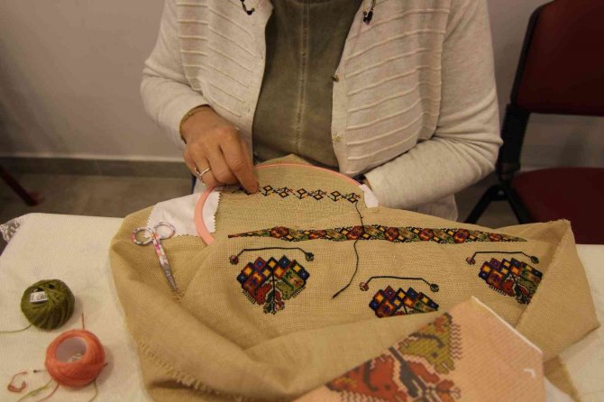 Alanya’da El Sanatları Kursları Yıl Sonu Sergileri Başlıyor