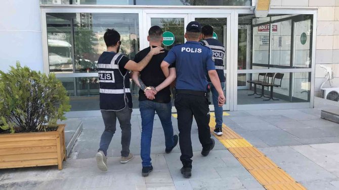 Elazığ’da 2 Kişiyi Yaralayan Ve 21 Suç Kaydı Bulunan Şüpheli Yakalandı