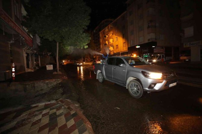Elazığ’da İlaçlama Çalışmaları Sürüyor
