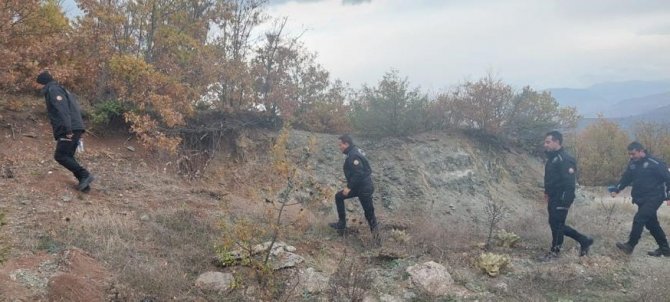 İ̇nsan Kemiklerinin Yanında Bulunan Tabanca Kayıp Polise Ait Çıktı