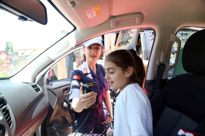 Jandarma İlkokul Öğrencilerine Çevre Bilincini Aşıladı