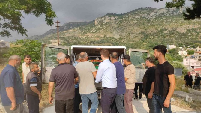 Aylin Arslan Son Yolculuğuna Uğurlandı