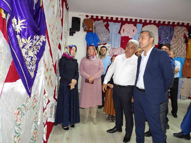 Hisarcık’ta Yılsonu Karma Sergi