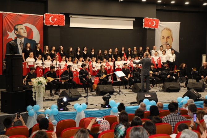 İ̇lkadım Çocuk Ve Gençlik Korosu’ndan Unutulmaz Konser