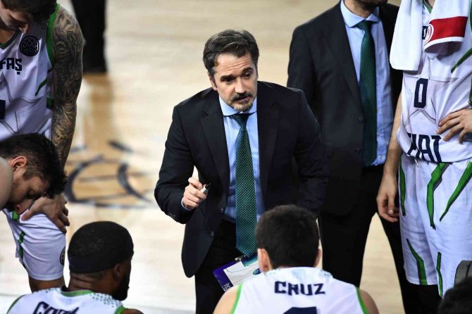 Tofaş, Başantrenör Ahmet Çakı İle Yollarını Ayırdı