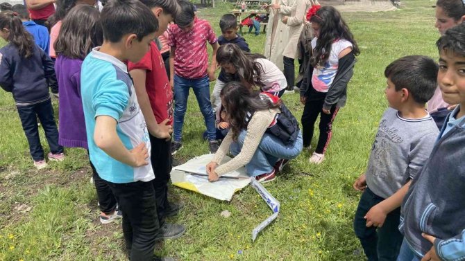 Jandarmanın Uçurtma Şenliğinden Renkli Görüntüler