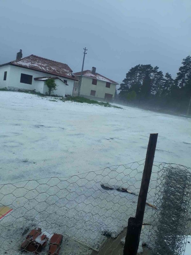 Kastamonu’nun Yaylalarına Dolu Yağdı