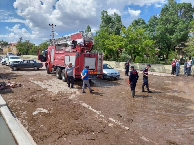 İ̇tfaiye Ekipleri 25 Su Baskınına Müdahale Etti