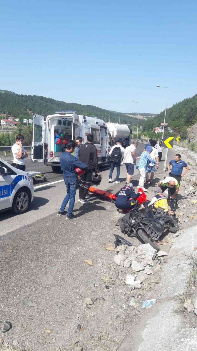 Motosiklet Devrildi; 1 Yaralı