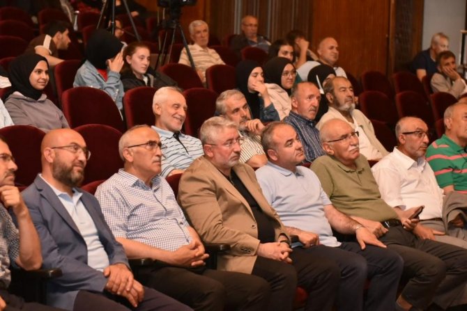 Prof. Dr. Karakoç; “ Abdurrahim Karakoç, Nizam-ı Alem, İ̇lah-i Kelimetullah Davasından Vazgeçmedi, O Davanın Derdine Düştü, Bununla Yaşadı”