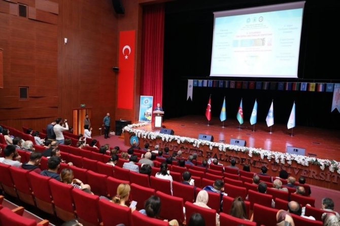 Niğde’de Uluslararası Türk Dünyası Araştırmaları Sempozyumu Başladı