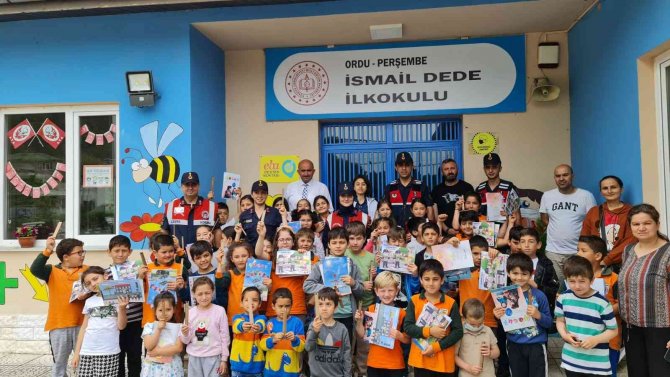 Jandarmadan Çocuklara Çevre Eğitimi