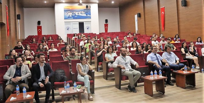 Yenilikçi Fikirleriyle Ön Plana Çıkan Üniversiteliler Ödüllendirildi