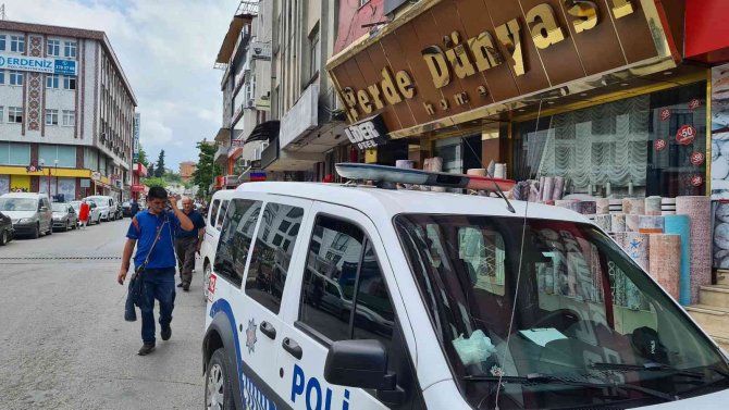 Haber Alamadığı Arkadaşını Otel Odasında Ölü Buldu