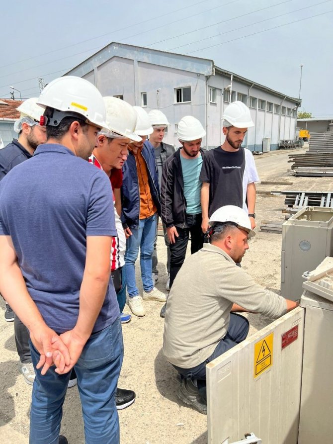 Elektrik Tekniker Adayı Öğrencilerden Teknik Gezi