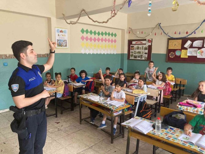 Cizre Polisi Boğulma Olaylarına Karşı Öğrencileri Bilgilendirdi
