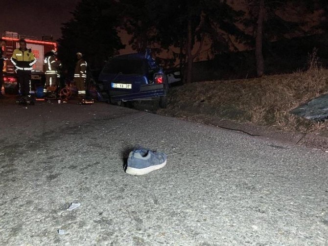 Tem Otoyolu’nda Feci Kaza: 1 Ölü, 1 Yaralı