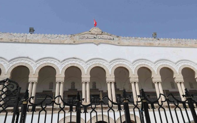 Tunus’ta Hakimler, Görevden Alınanlar İçin 1 Haftalık Grevde