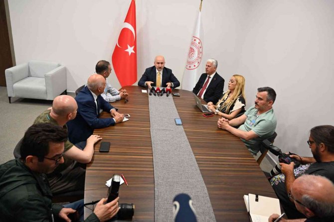 Ulaştırma Ve Altyapı Bakanı Karaismailoğlu’ndan Kemal Kılıçdaroğlu’na ‘Yap-i̇şlet-devret’ Yanıtı
