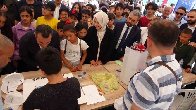 Edremit’te Bilim Şenliği Düzenlendi