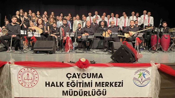 Halk Eğitim Merkezi ‘Türk Halk Müziği’ Konseri Müzikseverlerle Buluştu