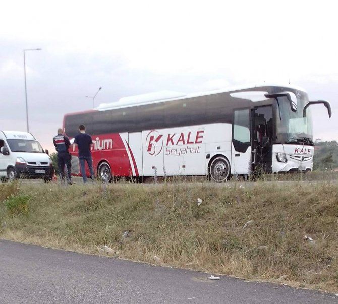 Yolcu Otobüsünün Çarptığı Genç Kız Hayatını Kaybetti