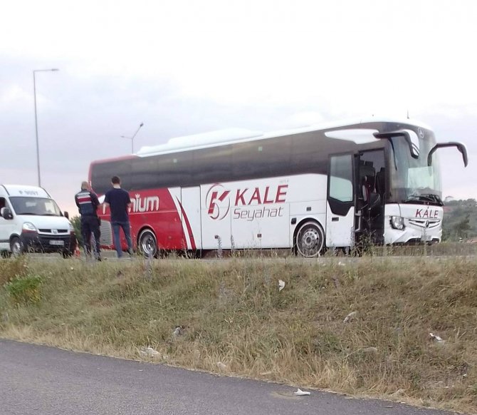 Yolcu Otobüsünün Çarptığı Genç Kız Hayatını Kaybetti
