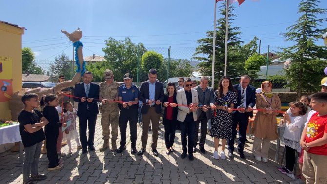 Muradiye Tegv Tasarım Beceri Ve Düşler Atölyesi Sergisi Düzenledi