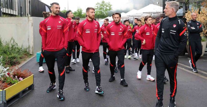 A Milli Takım Salonda Çalıştı
