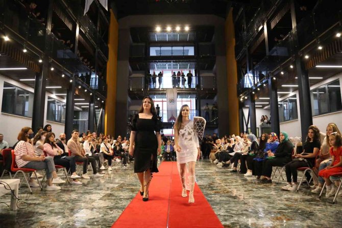 Trabzon’da Mimariden Modaya Defilesi