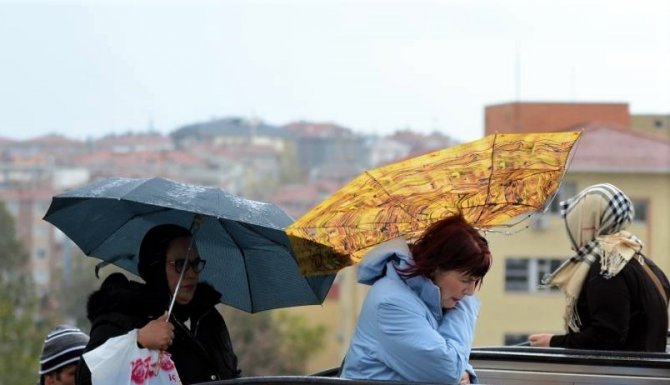 Bayburt’ta Sağanak Yağış Uyarısı
