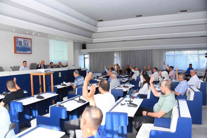 Salihli Belediye Meclisi 9 Maddeyi Karara Bağladı